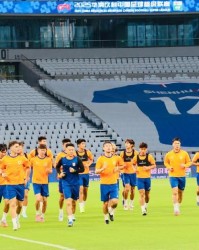 直击泰山队22人训练，主力缺席已成定局，韩鹏相信球员的能力