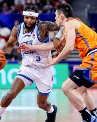 体育赛事直播-7战5胜杀进八强！CBA本赛季最大黑马浮出水面，昔日鱼腩彻底翻身|宁波男篮|男篮|南京同曦|北京首钢|浙江男篮_新浪体育_新浪新闻